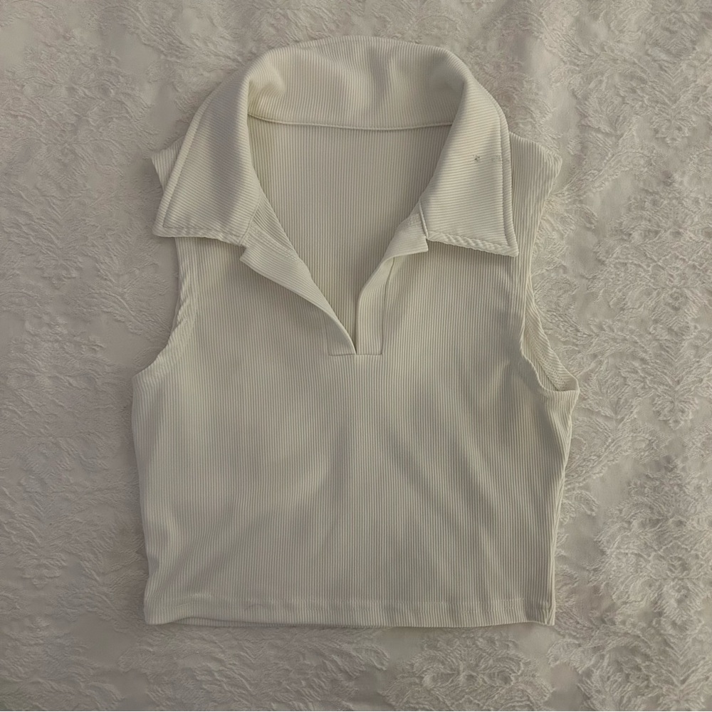 White tank top xs